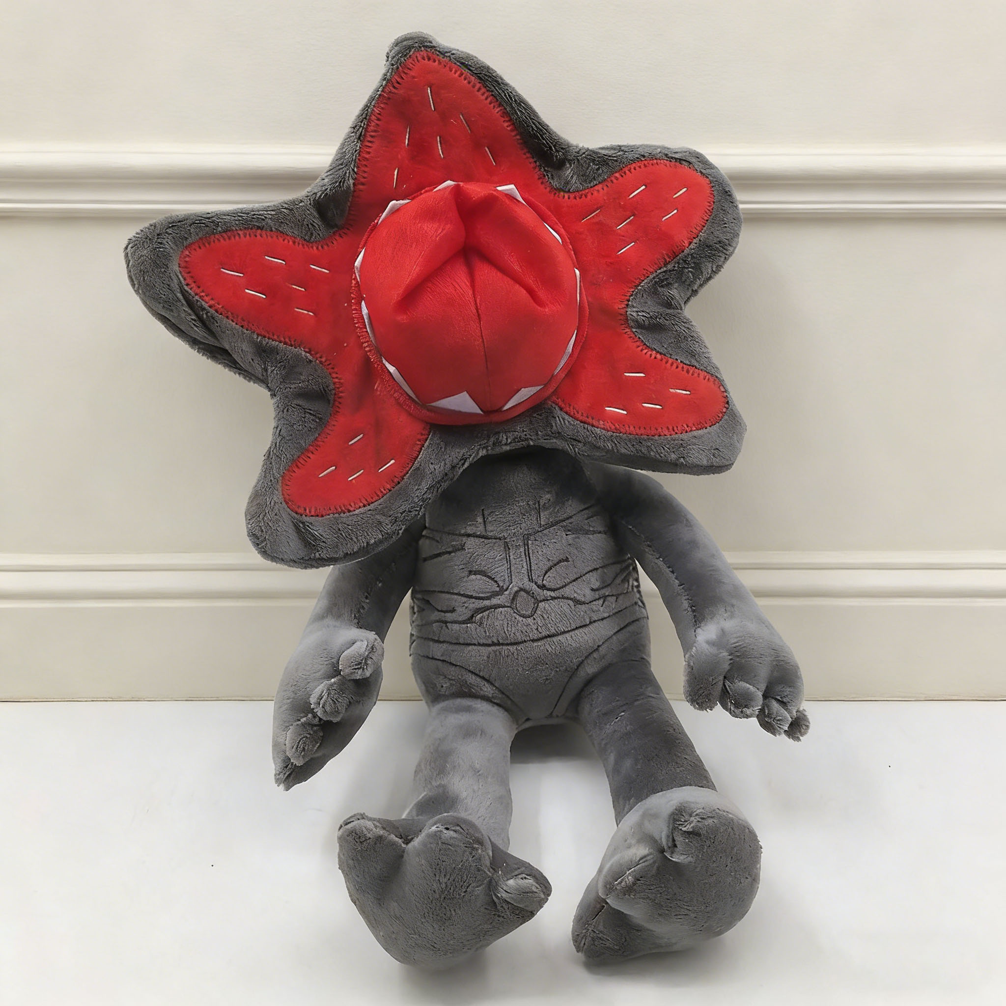 Lindo Peluche de Demogorgon, M - Party Games Quiz reseña y precio